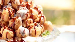 Hochzeitstorte Croquembouche Frankreich