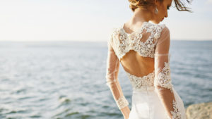 Brautkleid lange Ärmel - freier Rücken